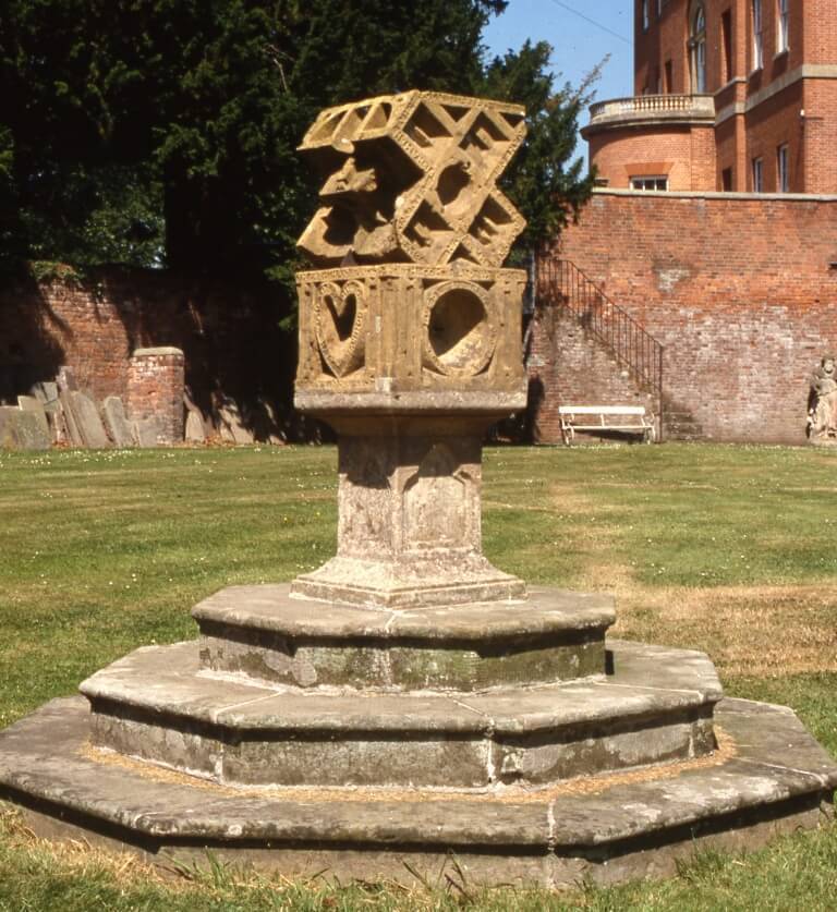 Sundial at Moccas Court, Herefordshire Border Sundials