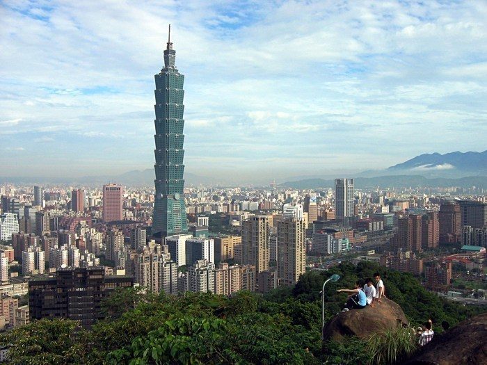 Taipei 101 – The Biggest Sundial, Taipei City, Taiwan Border Sundials